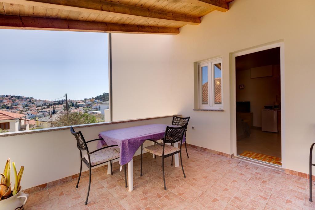 Apartmani Dorita Mali Losinj Exterior photo
