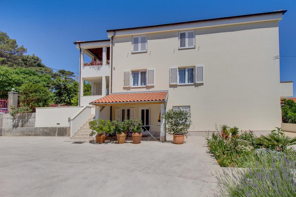 Apartmani Dorita Mali Losinj Exterior photo