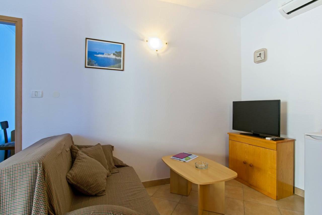 Apartmani Dorita Mali Losinj Exterior photo