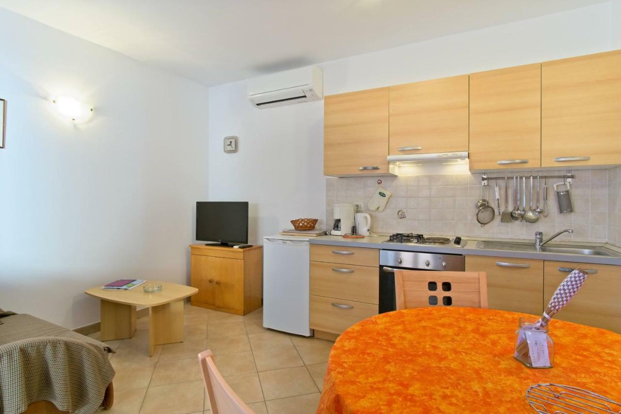 Apartmani Dorita Mali Losinj Exterior photo